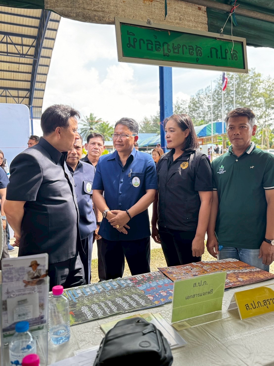 title - ผู้ตรวจราชการกรม ร่วมงานคลินิกเกษตรเคลื่อนที่ ในพระราชานุเคราะห์ สมเด็จพระบรมโอรสาธิราชฯ สยามมงกุฎราชกุมาร ไตรมาสที่ 1 ประจำปีงบประมาณ พ.ศ. 2569 และติดตามรัฐมนตรีช่วยว่าการกระทรวงเกษตรและสหกรณ์ (นายนเรศ ธำรงค์ทิพยคุณ) และรองผู้ว่าราชการจังหวัดสุราษฎร์ธานี (นายบันดาล  สถิรชวาล) ลงพื้นที่ตรวจราชการ ณ จังหวัดสุราษฎร์ธานี